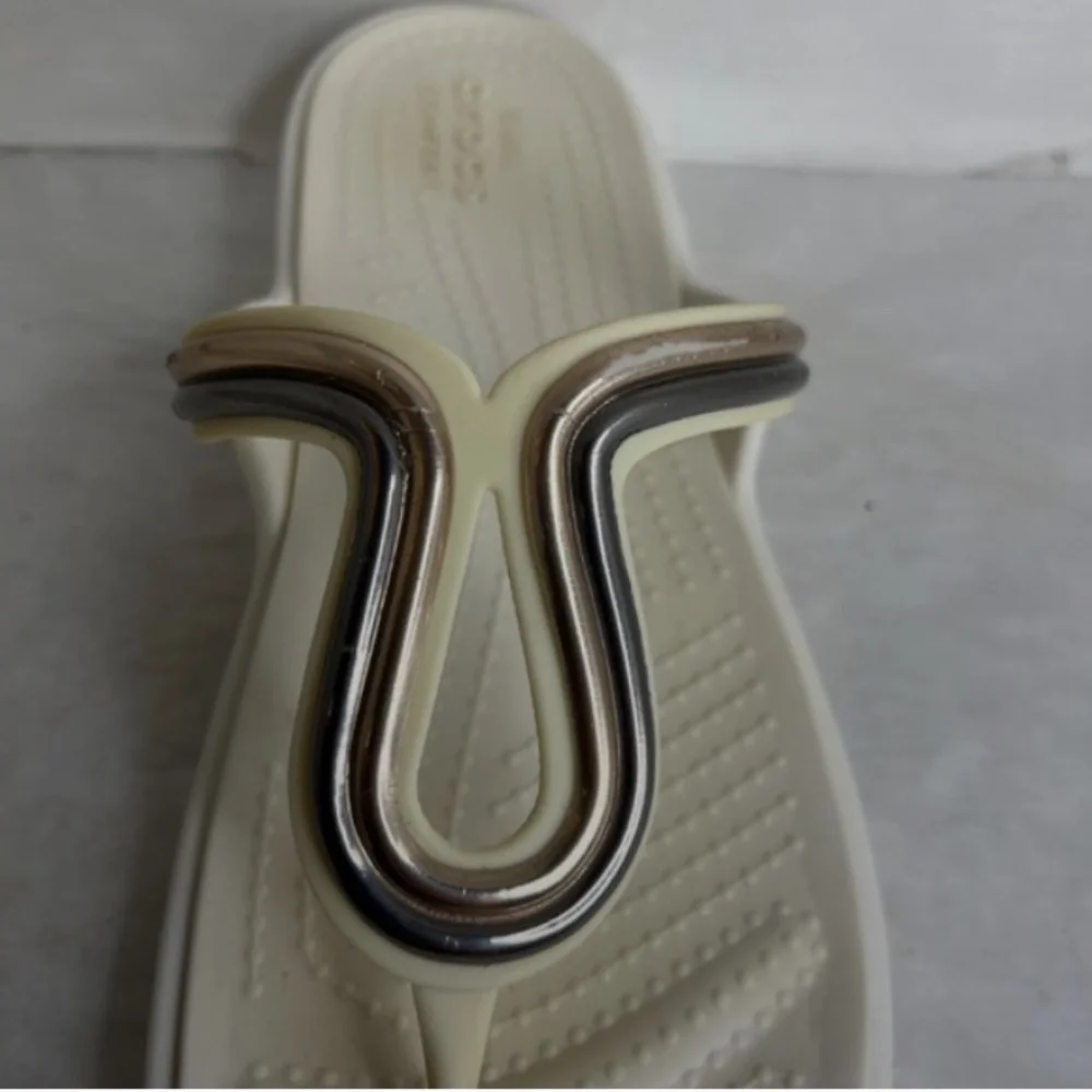 Crocs Sanrah Duel Comfort Thong White/Ivory Gold/Silver 205470 Women's Sz 7